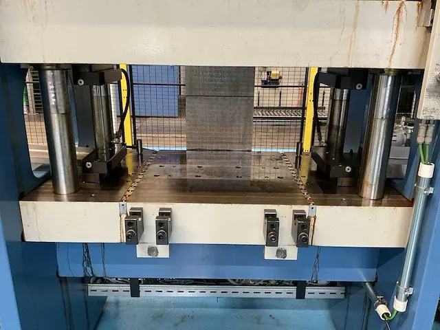 Weber hydraulische v-vormpers (c) - afbeelding 20 van  23