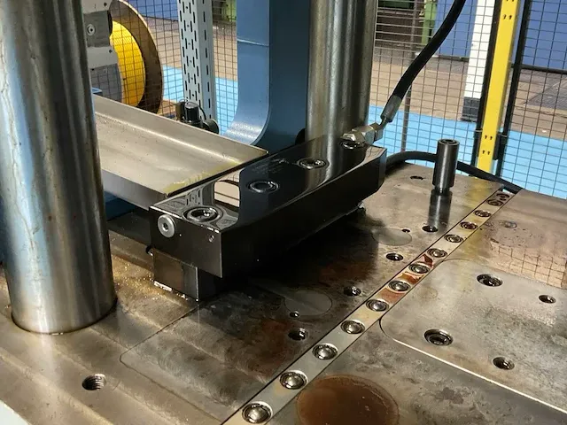 Weber hydraulische v-vormpers (c) - afbeelding 23 van  23