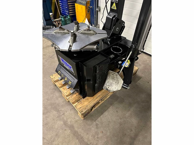 Weber tools - h2024 - tyre changing device - 2022 - afbeelding 7 van  10