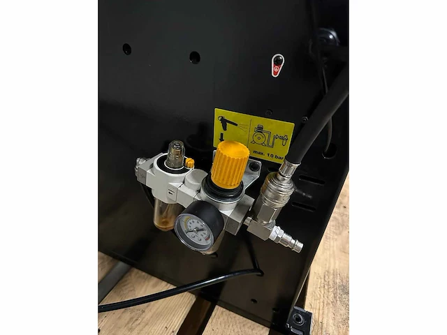 Weber tools - h2024 - tyre changing device - 2022 - afbeelding 10 van  10