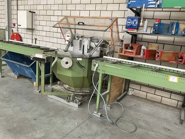 Wecoma - ms 550 - verstekzaagmachine met aan- en afvoertafel - afbeelding 1 van  17