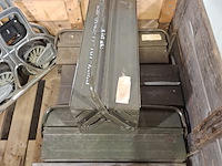 Weegschaal, gereedschap en steekwagen - afbeelding 5 van  10