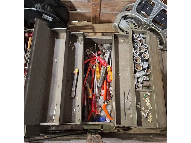 Weegschaal, gereedschap en steekwagen - afbeelding 7 van  10