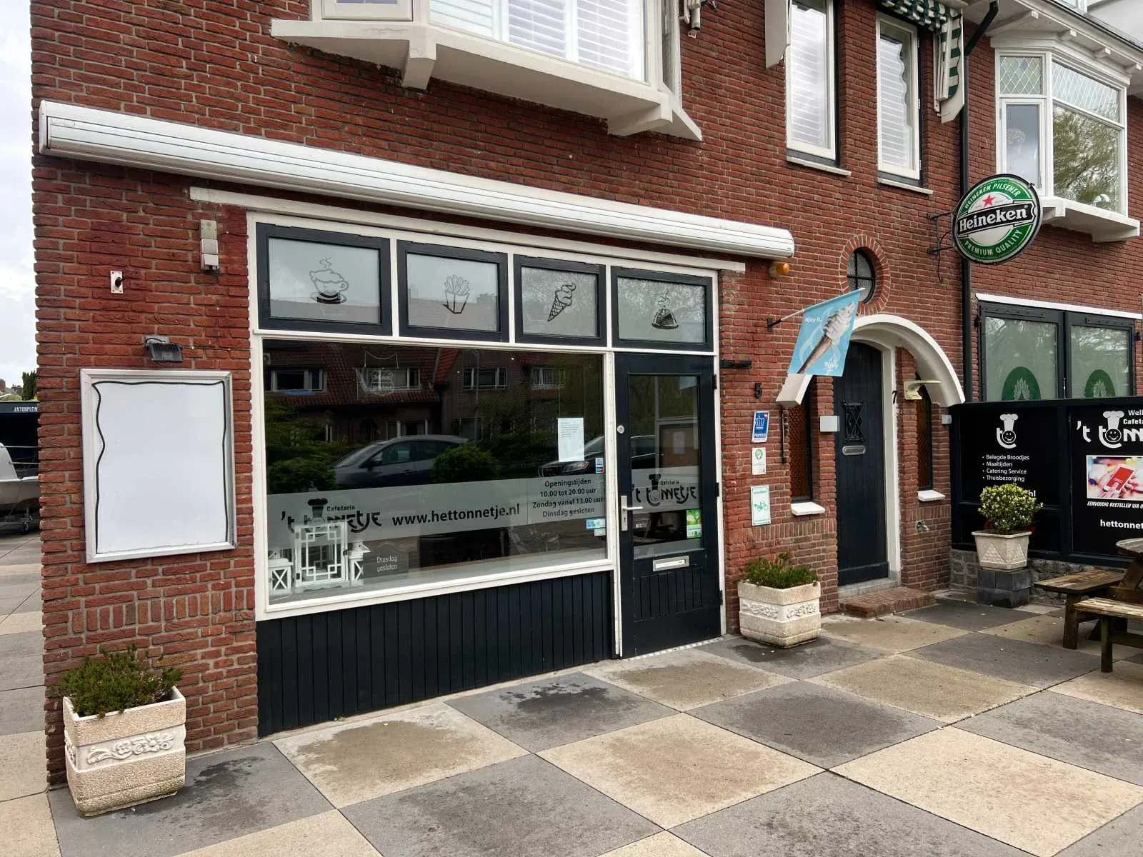Wegens bedrijfsbeëindiging cafetaria ’t tonnetje wassenaar