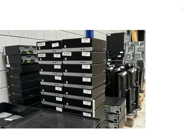 Wegens magazijnopruiming computers, laptops en it equipment