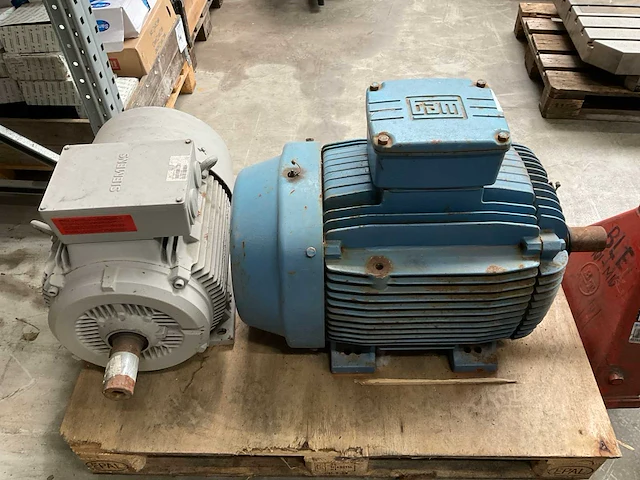 Weg/siemens elektromotor (2x) - afbeelding 1 van  6