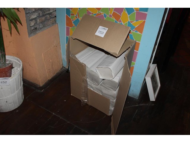 Wegwerp handdoekjes in doos 17 verpakkingen. - afbeelding 2 van  2