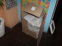 Wegwerp handdoekjes in doos 17 verpakkingen. - afbeelding 2 van  2