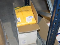 Wegwerp overalls rsg maat xl in 2 dozen. ca. 25 stuks. - afbeelding 2 van  2