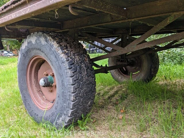 Weidesleep met landbouwwagen - afbeelding 9 van  23