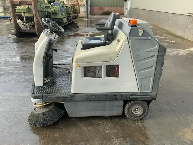 Weidner zit veegmachine - afbeelding 11 van  16