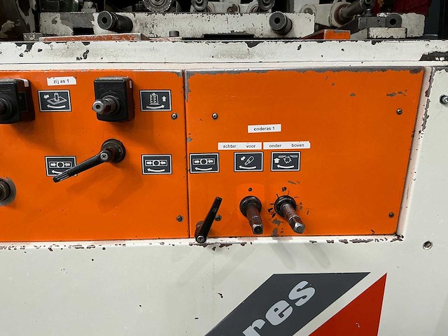 Weihai linares - concept dl3006 - vierzijdige profileer- en schaafmachine - afbeelding 8 van  17