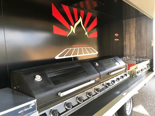 Weijer w2 barbecue foodtruck 2015 - afbeelding 15 van  33