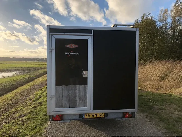 Weijer w2 barbecue foodtruck 2015 - afbeelding 29 van  33