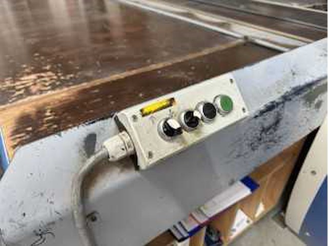 Weinig - 2004 - opticut s75-1 - afkortcirkelzaagmachine - afbeelding 5 van  18