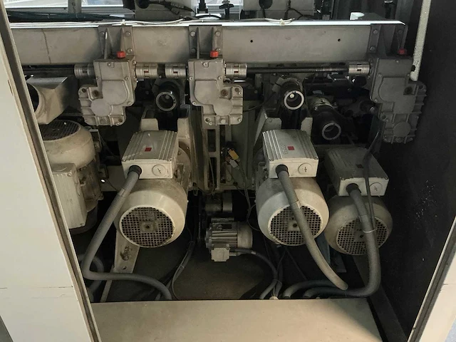 Weinig - 2006 - unimat 500 - vierzijdige profileer- en schaafmachine - afbeelding 3 van  14