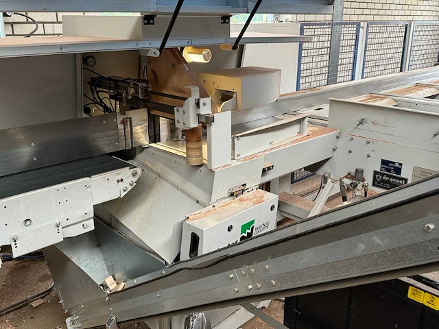 Weinig - 2009 - opticut s90 - afkortcirkelzaagmachine - afbeelding 14 van  15