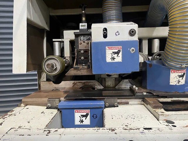 Weinig - 2009 - variomat - vierzijdige profileer- en schaafmachine - afbeelding 2 van  26