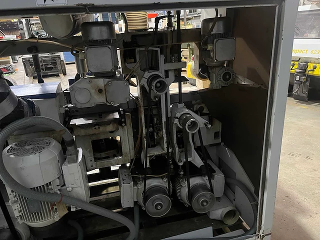 Weinig - 2009 - variomat - vierzijdige profileer- en schaafmachine - afbeelding 10 van  26