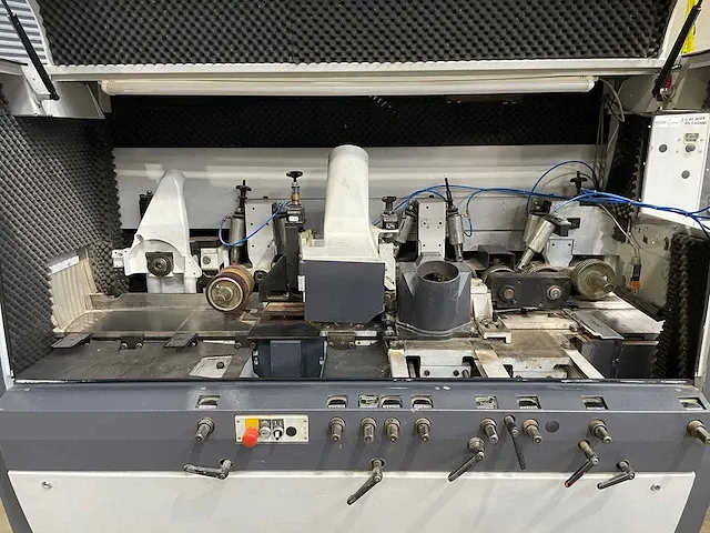 Weinig - profimat 26 s - vierzijdige profileer- en schaafmachine - 2000 - afbeelding 10 van  17