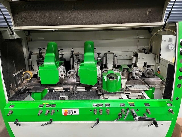 Weinig - profimat 26 super - vierzijdige profileer- en schaafmachine - 2002 - afbeelding 11 van  27