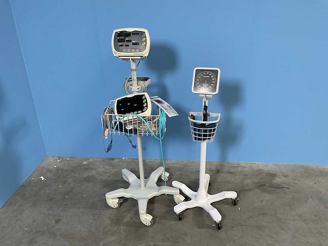 Welch-allyn en huntleigh bloeddrukmeter (3x) - afbeelding 1 van  6