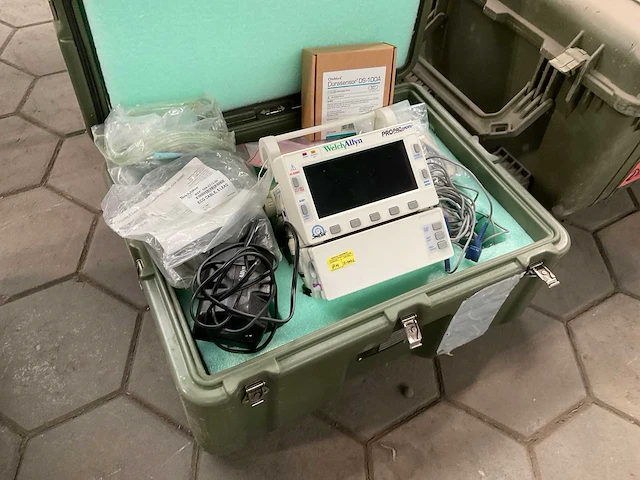 Welch allyn model 206el vital signs monitor - afbeelding 1 van  7