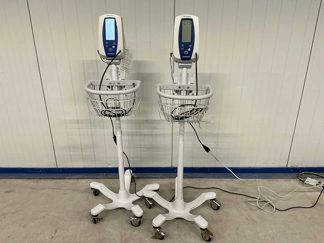 Welch allyn spot vital signs patiëntmonitor (2x) - afbeelding 1 van  4