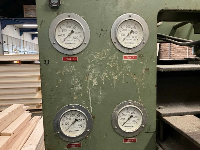 Wemhoner hydraulische pers met 2 rollenbanen - afbeelding 13 van  26