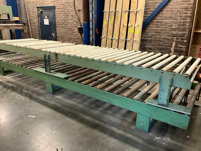 Wemhoner hydraulische pers met 2 rollenbanen - afbeelding 6 van  26
