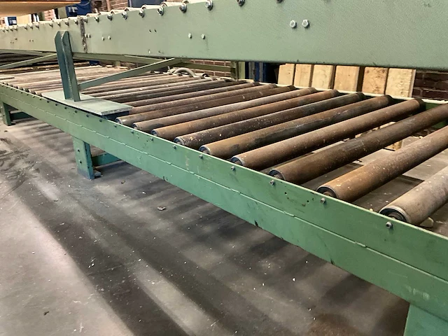 Wemhoner hydraulische pers met 2 rollenbanen - afbeelding 7 van  26