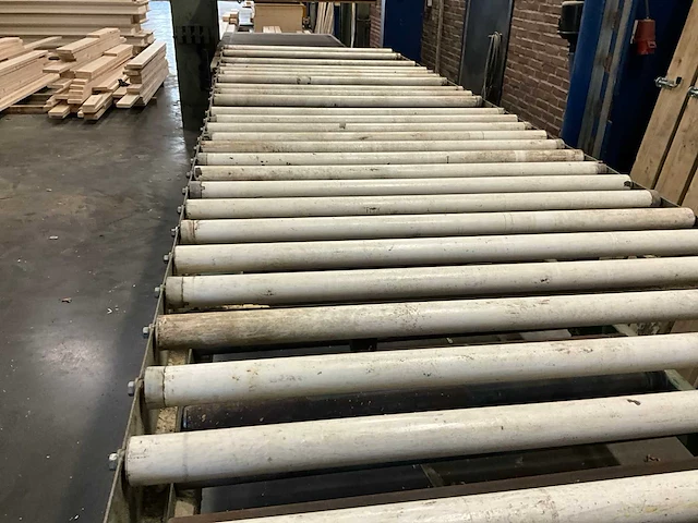 Wemhoner hydraulische pers met 2 rollenbanen - afbeelding 8 van  26