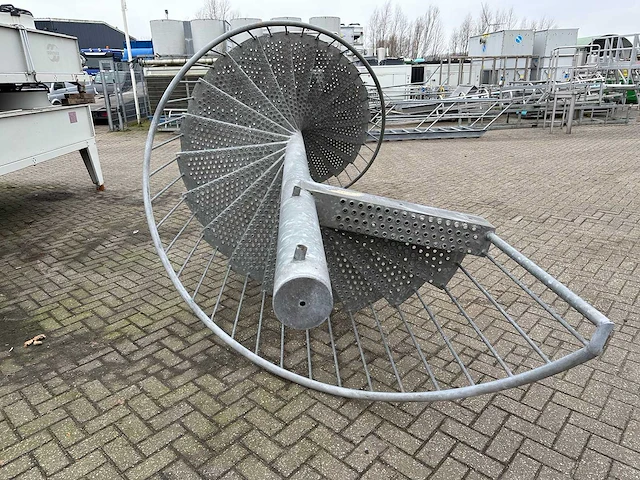 Wentel trap - afbeelding 3 van  7