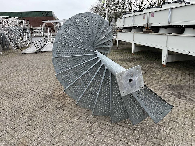 Wentel trap - afbeelding 6 van  7