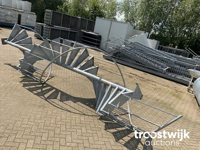Wentel trap - afbeelding 2 van  4