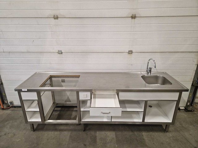 Werkbank - wastafel - buitenkeuken - 250 cm - afbeelding 2 van  2