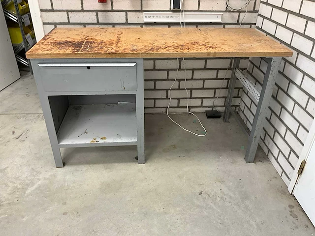 Werkbank 150x60x83cm - afbeelding 1 van  3