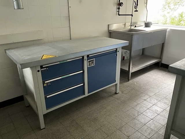 Werkbank (2x) - afbeelding 1 van  7