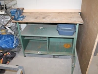 Werkbank met bankschroef. afmeting 120 x 60 x 89 cm. - afbeelding 3 van  3