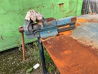 Werkbank met bankschroef - afbeelding 5 van  7
