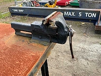 Werkbank met bankschroef - afbeelding 4 van  6