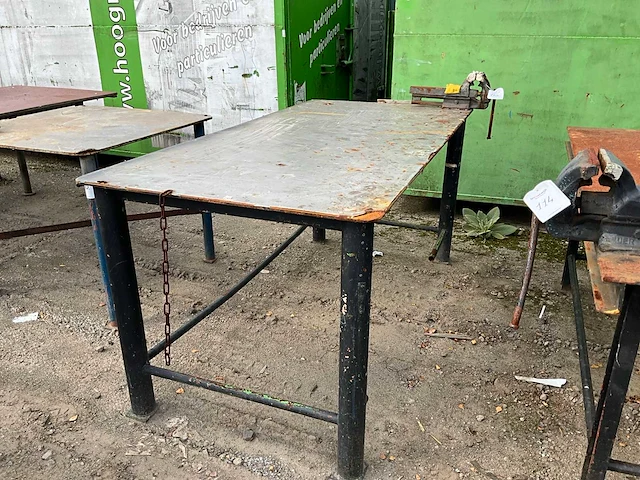Werkbank met bankschroef - afbeelding 1 van  7