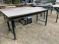 Werkbank met bankschroef - afbeelding 2 van  6