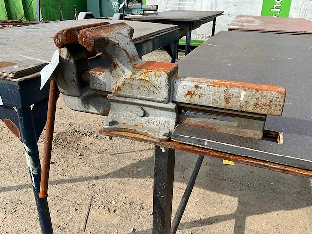 Werkbank met bankschroef - afbeelding 3 van  5