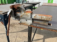 Werkbank met bankschroef - afbeelding 3 van  5