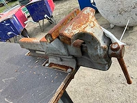 Werkbank met bankschroef - afbeelding 4 van  5