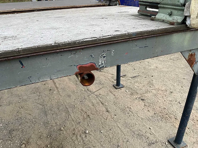 Werkbank met bankschroef - afbeelding 5 van  6