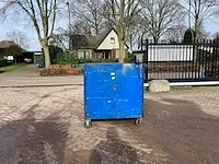 Werkbank met bankschroef - afbeelding 1 van  1