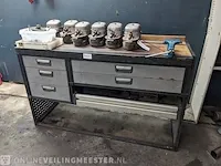 Werkbank met inhoud - afbeelding 9 van  16