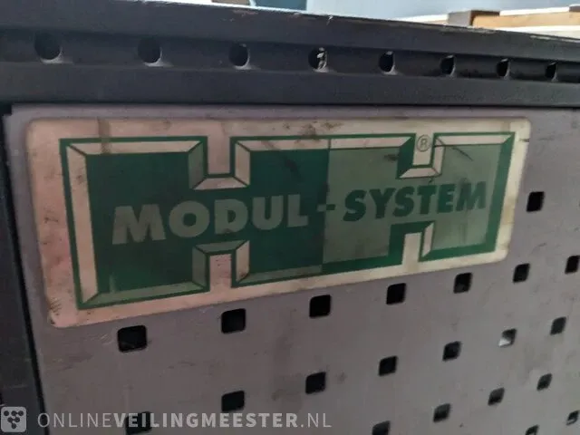Werkbank met inhoud - afbeelding 13 van  16